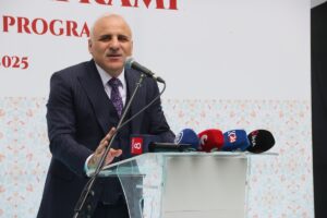 DİYARBAKIR/ŞIRNAK (AA) – Diyarbakır ve Şırnak'ta Ramazan Bayramı dolayısıyla bayramlaşma