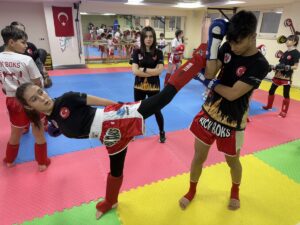 TEKİRDAĞ (AA) – MESUT KARADUMAN – Eski milli kick boksçu