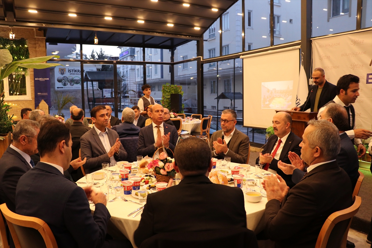 GAZİANTEP (AA) – Gaziantep’te Bülbülzade Vakfı tarafından iftar programı gerçekleştirildi.