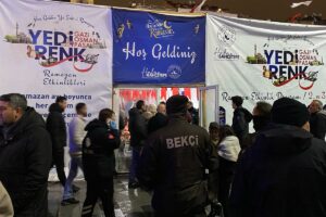 - Çökme anı cep telefonu kamerasıyla kaydedildi 