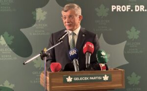 KONYA (AA) – Gelecek Partisi Genel Başkanı Ahmet Davutoğlu, partisinin