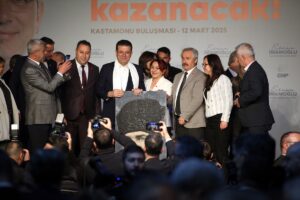 - "Tarihe altın harflerle geçecek olan sandıkta Cumhurbaşkanı adayı belirleme