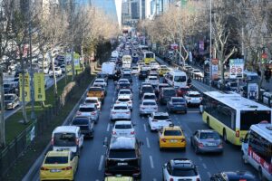 İSTANBUL (AA) – İstanbul'da haftanın dördüncü iş gününde akşam saatlerinde