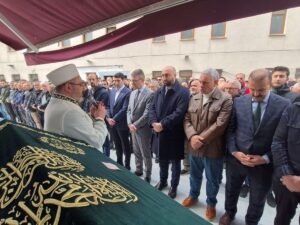 - Damla Bakiler'in tabutunu kadınlar taşıdı