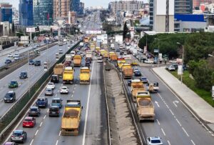 İSTANBUL (AA) – Anadolu Yakası'nda hizmet veren hafriyatçılar, İstanbul Büyükşehir