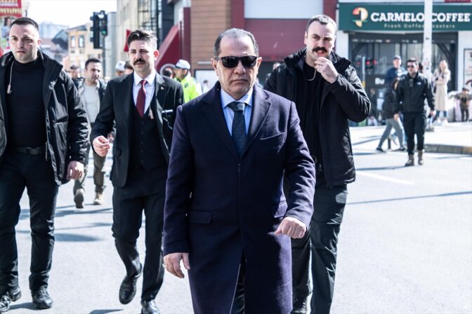 İstiklal Caddesi’nde yürüyüş yapmak isteyen gruba izin verilmedi