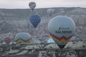 NEVŞEHİR (AA) – Ramazan Bayramı tatili için Kapadokya'ya gelen yerli