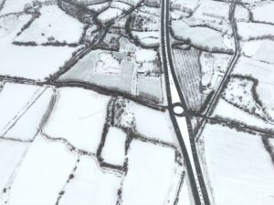 BİNGÖL (AA) – Bingöl'de kar yağışıyla beyaza bürünen kent merkezi