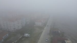 KASTAMONU (AA) – Kastamonu'nun Abana ve Bozkurt ilçelerinde sis etkili