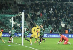 - Kocaelispor: 1 - Uğur Okulları İstanbulspor: 1