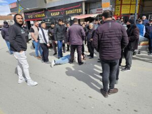 KONYA (AA) – Konya'nın Kulu ilçesinde akraba olan ramazan davulcuları