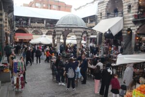 DİYARBAKIR (AA) – "Medeniyetler kenti" olarak tescillenen, 33 medeniyete ev