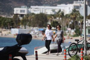 MUĞLA (AA) – Muğla'nın turistik ilçelerindeki sahillerde, yerli ve yabancı