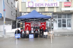 MUŞ (AA) – Muş'ta çocukları terör örgütü PKK tarafından kaçırılan