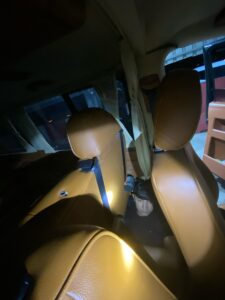 OSMANİYE (AA) – Osmaniye'de minibüsün koltukları arasına gizlenmiş düzensiz göçmen