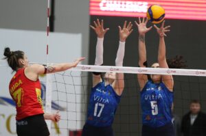 ANTALYA (AA) – Voleybolda KFC Kadınlar 1. Ligi'nin yarı final