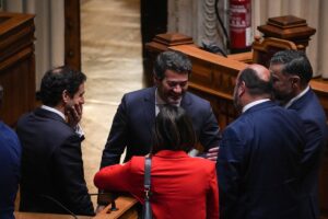 - Portekizliler son üç yılda üçüncü kez erken genel seçim