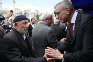 - "Allah ezilen Müslümanlara çare bulsun. Onları ezenleri kahrı perişan