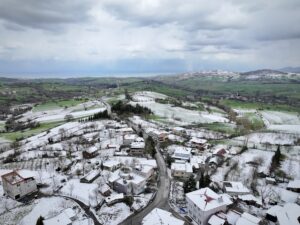 SAMSUN (AA) – Kar yağışının ardından yüksek kesimleri beyaza bürünen