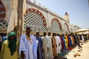 DAKAR (AA) – Senegal’de Müridi tarikatı mensupları, Ramazan ayının 20’nci