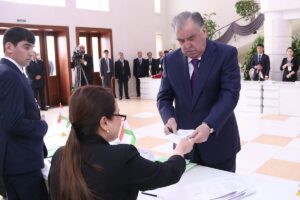 - Parlamento ve yerel meclis üyelerinin belirleneceği seçimde 5 milyonu