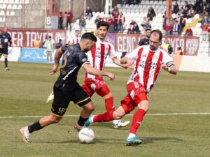 - Teksüt Bandırmaspor: 2 - Central Hospital Ümraniyespor: 0