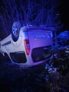 TOKAT (AA) – Tokat'ın Reşadiye ilçesinde hafif ticari aracın devrilmesi