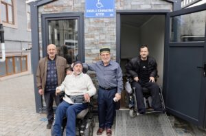 TRABZON (AA) – Trabzon'da, cami bahçesine engelli rampası, elektrik hattı,