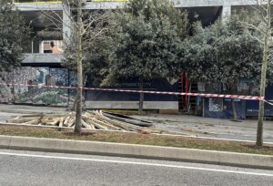 İSTANBUL (AA) – Ümraniye'de bir inşaattaki iskelenin çökmesi sonucu 2