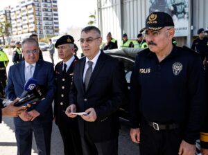 MERSİN (AA) – Mersin Valisi Atilla Toros, Ramazan Bayramı için