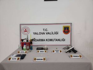 YALOVA (AA) – Yalova'da düzenlenen uyuşturucu operasyonunda 4 şüpheli gözaltına