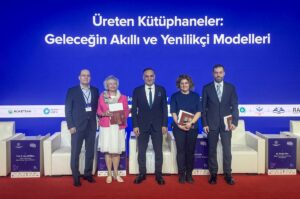 - Rami Kütüphanesi'ndeki festivalde, kodlama, dijital hikaye anlatıcılığı, akıllı kitap,