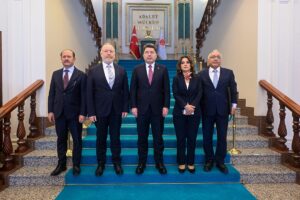 ANKARA (AA) – Adalet Bakanı Yılmaz Tunç, DEM Parti Grup