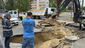 ADANA (AA) – Adana'nın merkez Çukurova ilçesinde sağanak nedeniyle çöken