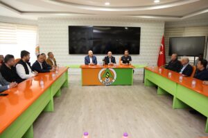 ANTALYA (AA) – Alanyaspor Kulübünde Ramazan Bayramı dolayısıyla bayramlaşma programı