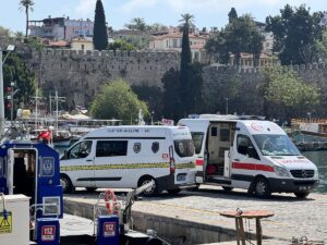 ANTALYA (AA) – Antalya'nın Muratpaşa ilçesinde denizde erkek cesedi bulundu.