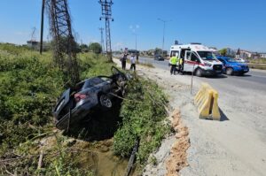 ANTALYA (AA) – Antalya'nın Manavgat ilçesinde otomobilin kanala devrilmesi sonucu