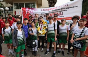 MANİSA (AA) – Slovakya’da düzenlenen Avrupa Güreş Şampiyonası’nda grekoromen stil