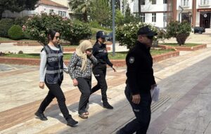 AYDIN (AA) – Aydın'ın Efeler ilçesinde 2 yaşındaki bebeği darbettiği