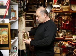 GİRESUN (AA) – GÜLTEKİN YETGİN – Babasının yönlendirmesiyle Giresun tarihine