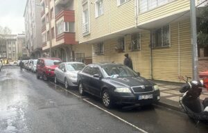 İSTANBUL (AA) – İstanbul Bağcılar'da motosikletle park halindeki otomobile çarpan