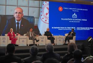 ERZURUM (AA) – Hazine ve Maliye Bakanı Mehmet Şimşek, zamanla