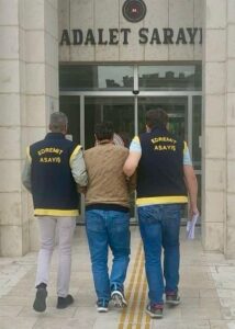 BALIKESİR (AA) – Balıkesir'in Edremit ilçesinde, hakkında 3 kez ağırlaştırılmış