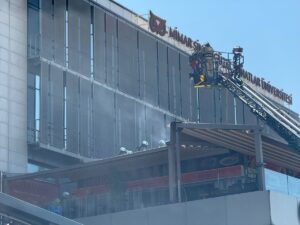 İSTANBUL (AA) – Beşiktaş'ta, sahildeki bir kafede çıkan yangın itfaiye