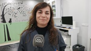 BİTLİS (AA) – Bitlis'in merkeze bağlı Yolalan beldesinde yaralı halde