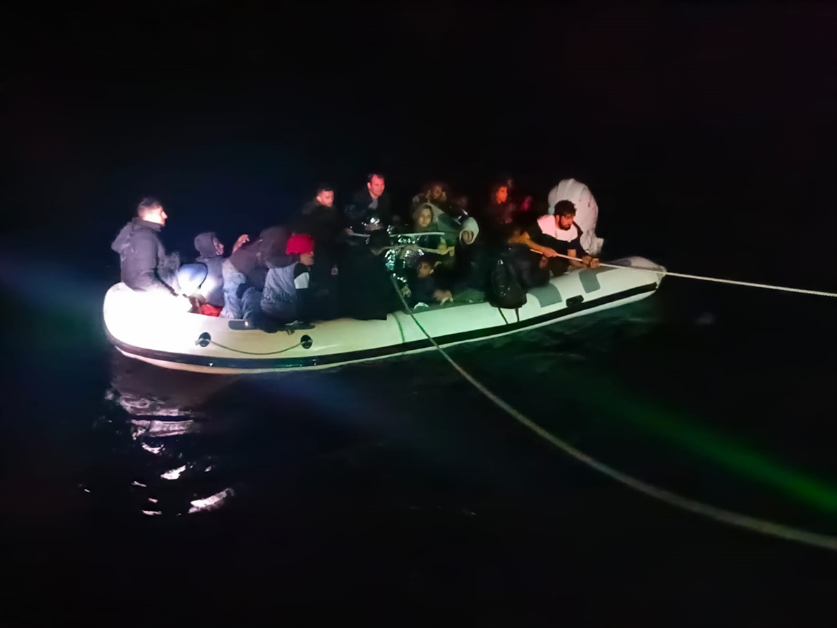 Bodrum açıklarında 29 düzensiz göçmen kurtarıldı