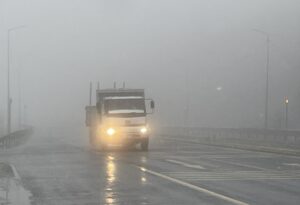 BOLU (AA) – D-100 kara yolunun Bolu Dağı kesiminde kar