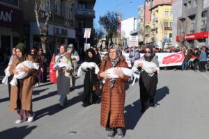 BURDUR (AA) – Burdur Kudüs Platformu öncülüğünde İsrail'in Gazze'ye yönelik