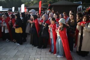 ÇANAKKALE (AA) – Çanakkale'deki Kireçtepe Jandarma Şehitliği'nde, Yıldırım Belediyesi ile