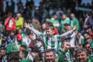 - Süper Lig şampiyonlarından Bursa temsilcisi, pazar günü Artvin Hopaspor'u